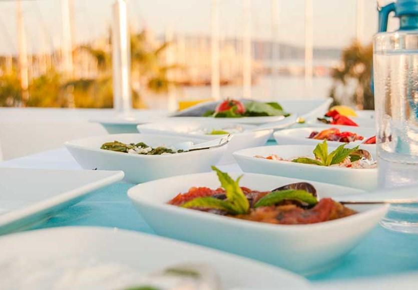 Akkan Hotel Marina Bodrum Buitenkant foto
