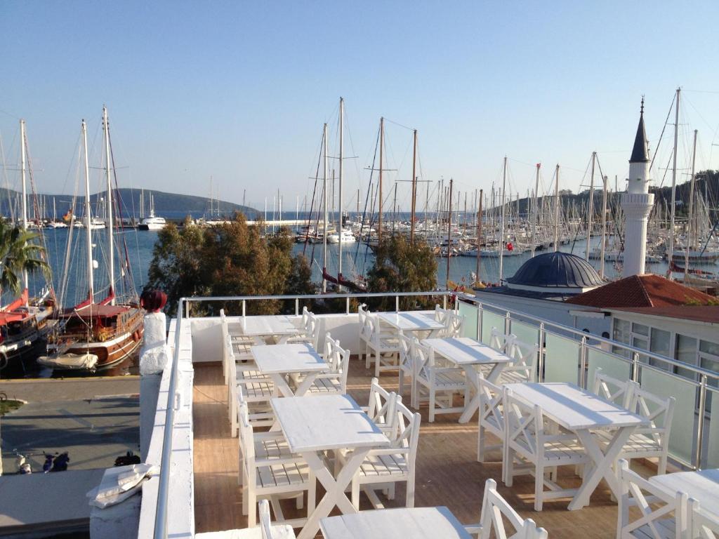 Akkan Hotel Marina Bodrum Buitenkant foto
